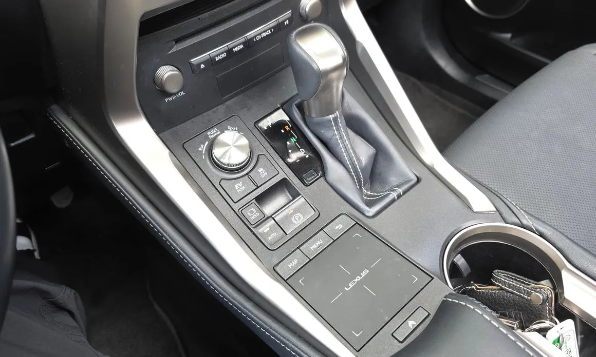 Фото 9 - Lexus NX