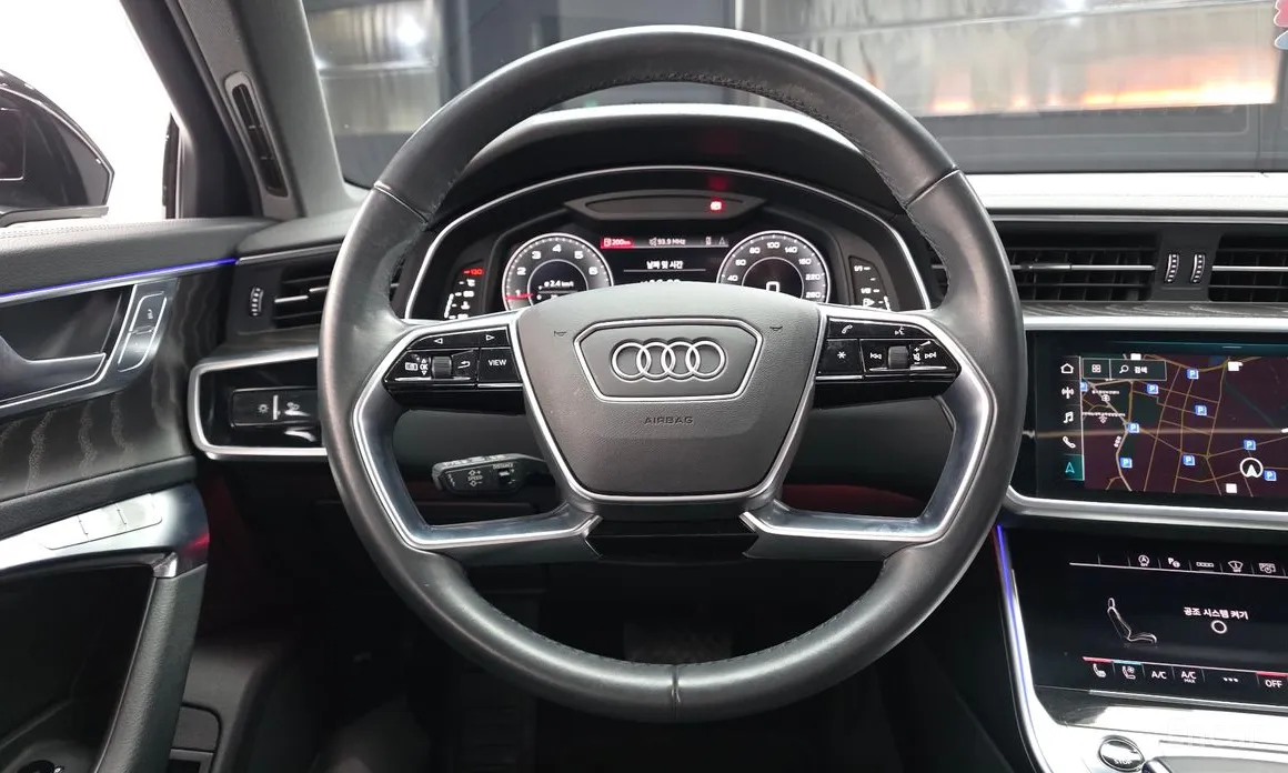 Фото 13 - Audi A6