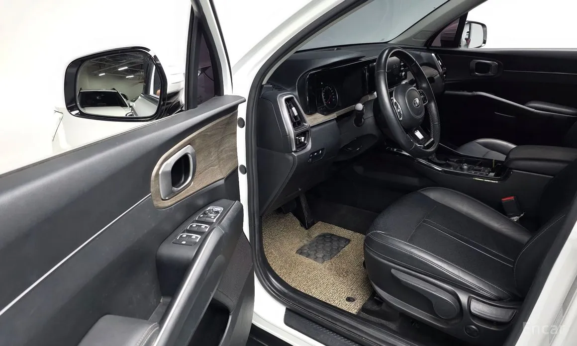 Photo 11 - Kia Sorento