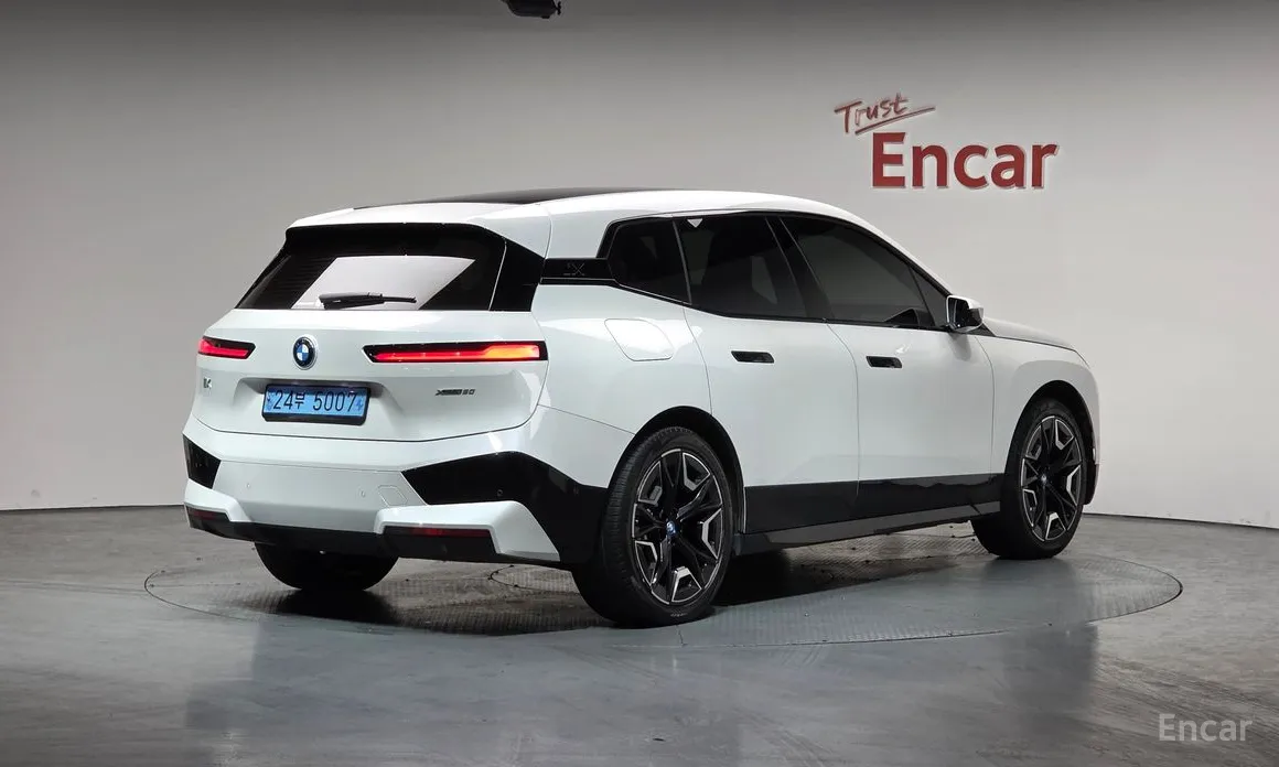 2021 BMW iX