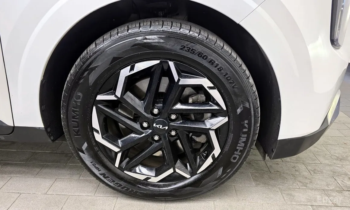Фото 5 - Kia Carnival