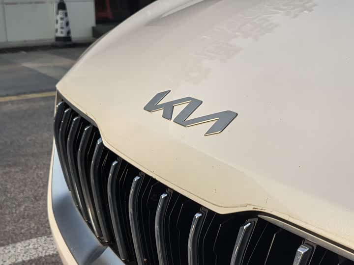 Фото 7 - Kia K3 EV