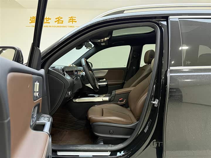 Фото 4 - Mercedes-Benz GLB-Class