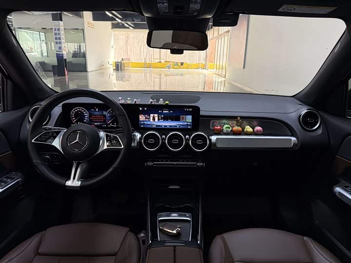 Фото 6 - Mercedes-Benz GLB-Class
