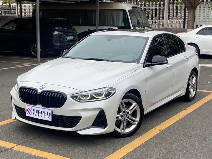 BMW 1 Series 2023 2023款 120i M运动曜夜版