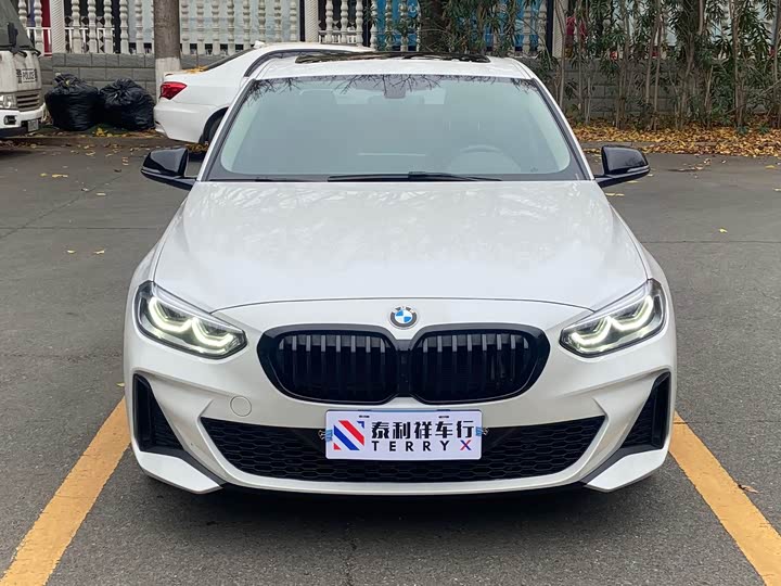 BMW 1 Series 2023 2023款 120i M运动曜夜版