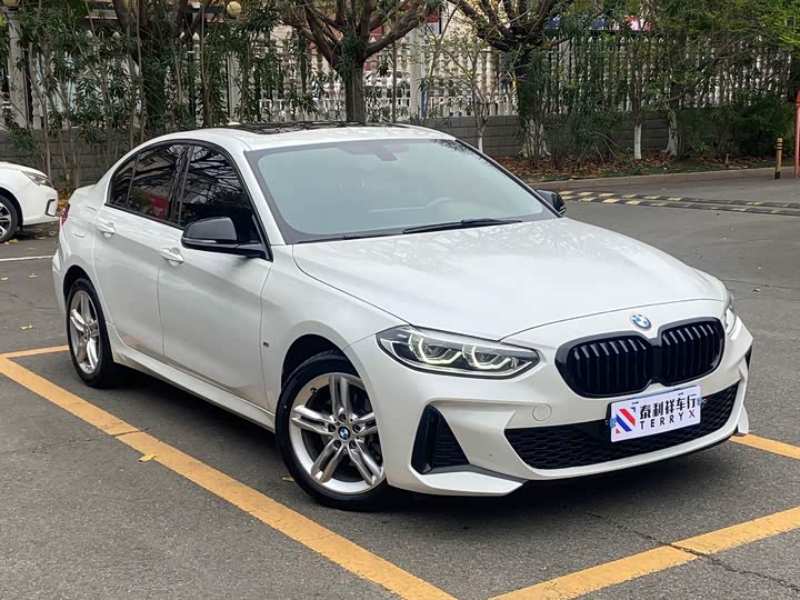 BMW 1 Series 2023 2023款 120i M运动曜夜版