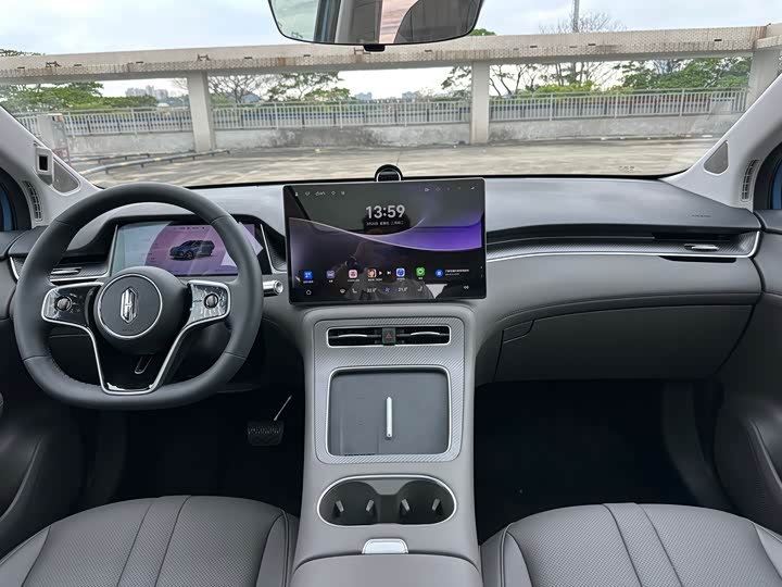 Фото 4 - Shangjie (Huawei × SAIC) H5