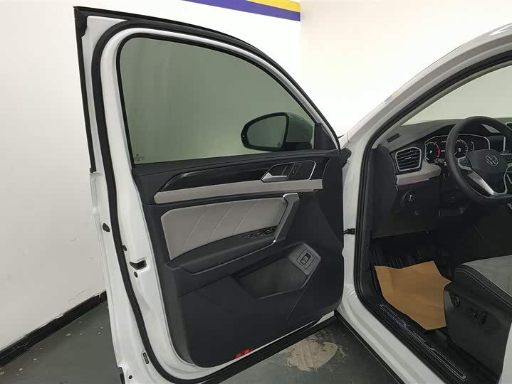 Volkswagen Tayron 2024 2024款 330TSI 两驱豪华Plus进阶版