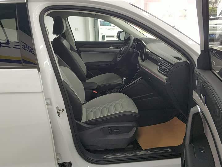 Volkswagen Tayron 2024 2024款 330TSI 两驱豪华Plus进阶版