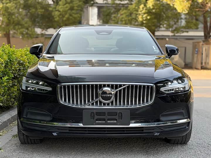 Volvo S90 2025 2025款 B5 智逸豪华版