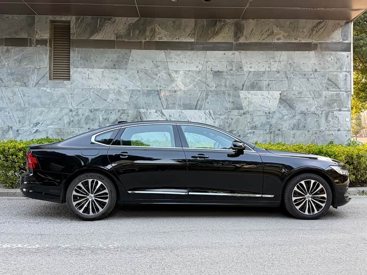 Volvo S90 2025 2025款 B5 智逸豪华版