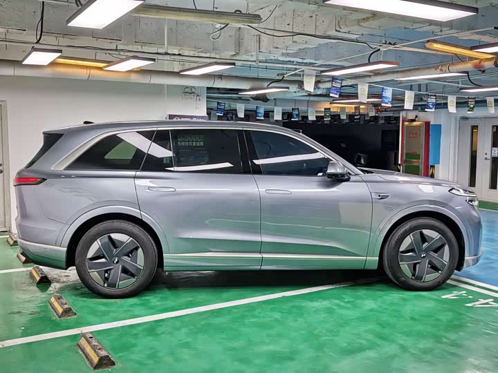 Фото 3 - Nio Onvo L90
