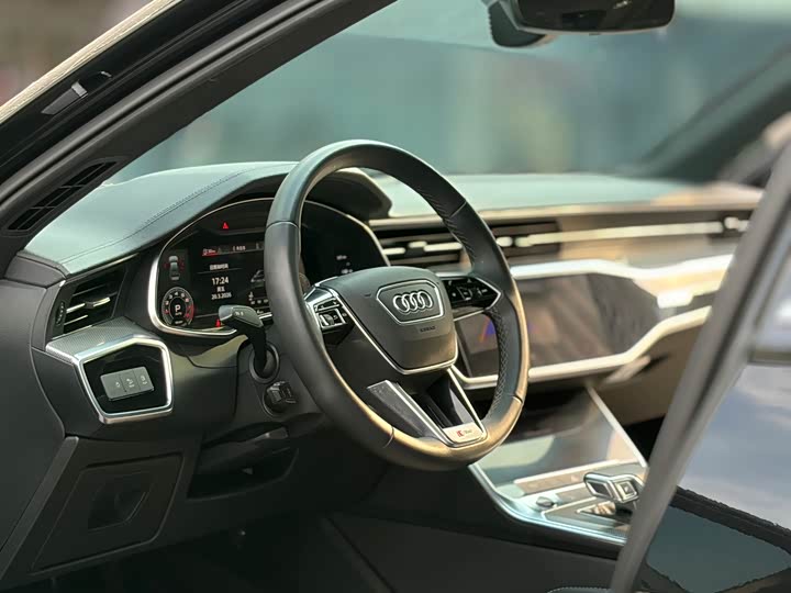 Photo 5 - Audi A6L