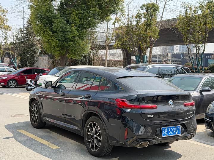 BMW X4 2022 2022款 xDrive 25i M运动套装