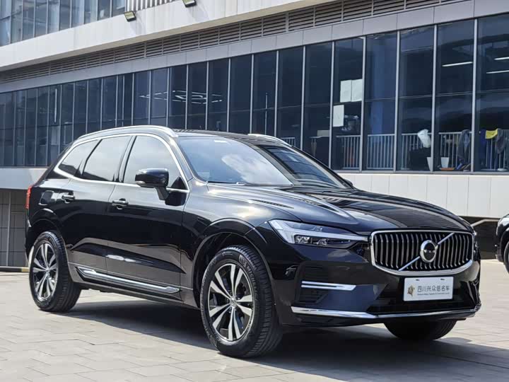Фото 4 - Volvo XC60