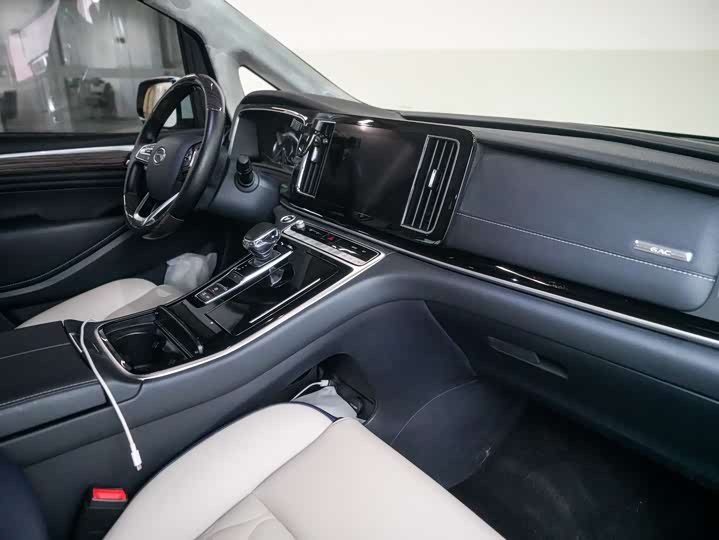 Photo 7 - GAC Trumpchi M8