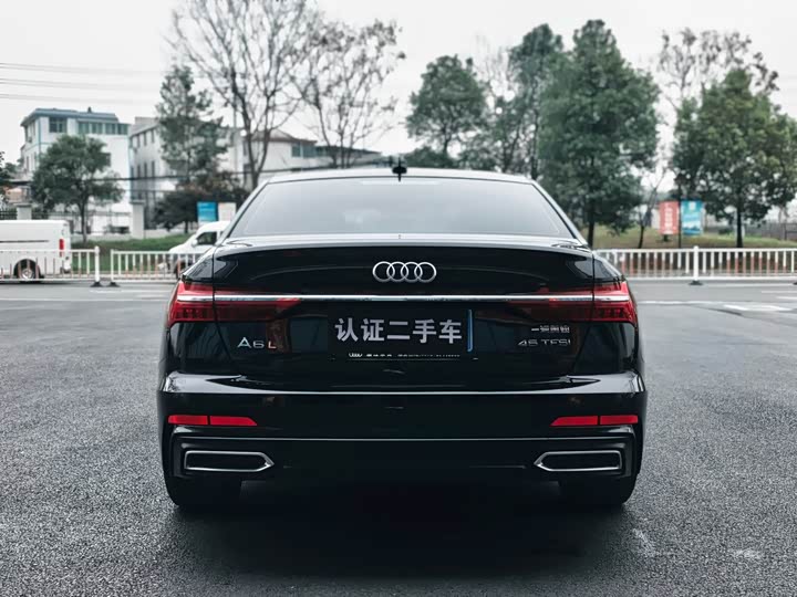 Фото 5 - Audi A6L