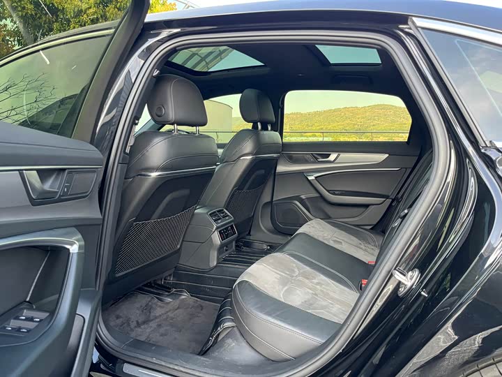Photo 5 - Audi A6L