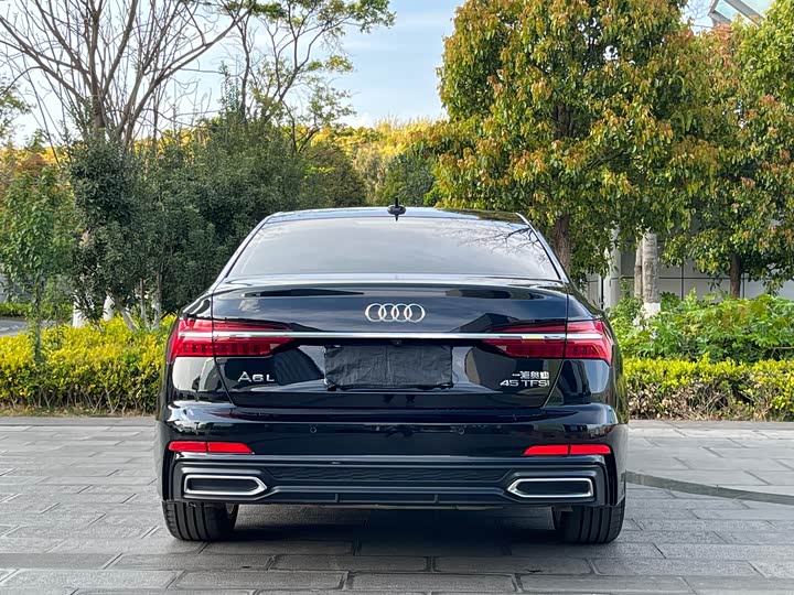 Photo 8 - Audi A6L