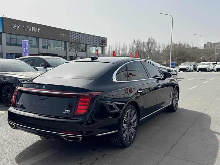 2025 Hongqi H9