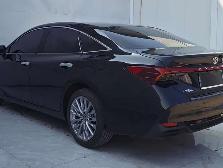Фото 7 - Toyota Avalon