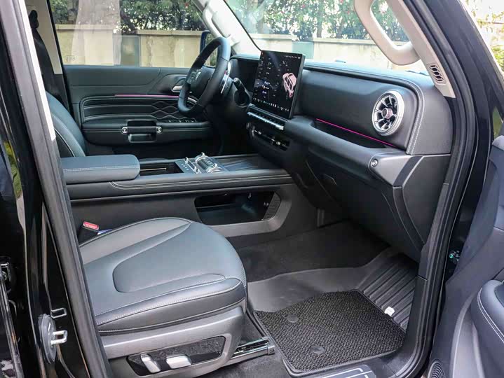 Tank 300 Hybrid 2025 2025款 Hi4-T 37.1kWh
