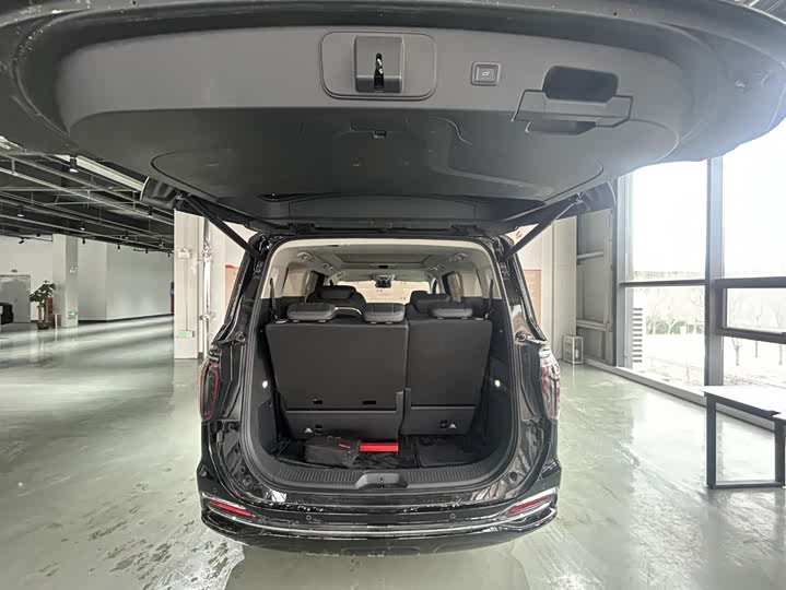 2024 Hongqi HQ9 Hybrid