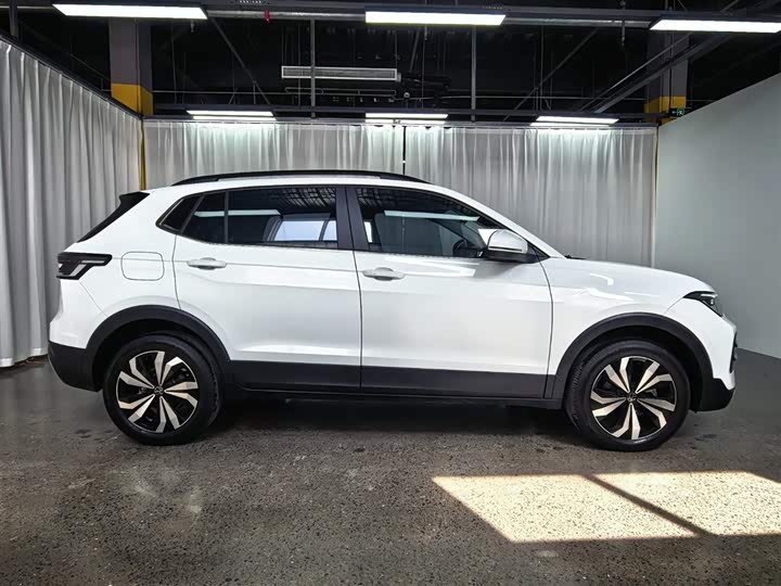 Volkswagen Tharu 2025 2025款 新锐 1.5L 锐意版