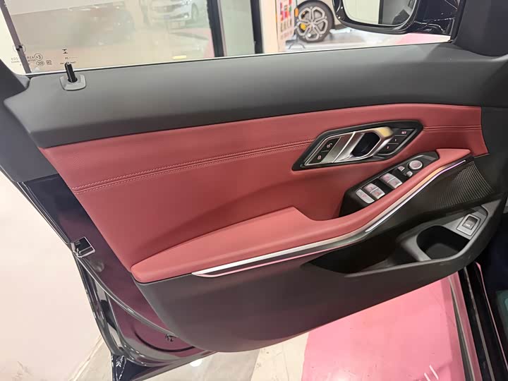 Zdjęcie 8 - BMW 3 Series
