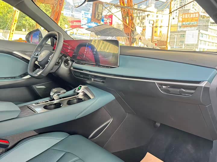 MG Motor 7 2025 2025款 1.5T 300 DCT豪华版