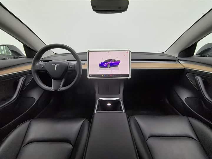 Photo 5 - Tesla Model 3