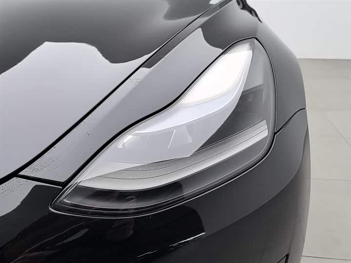 Photo 7 - Tesla Model 3