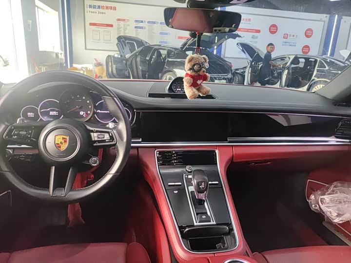 Фото 2 - Porsche Panamera