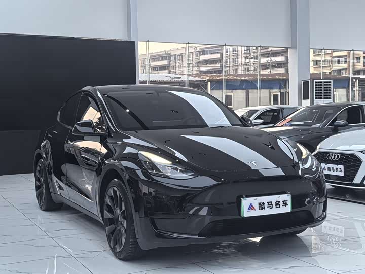 Фото 3 - Tesla Model Y