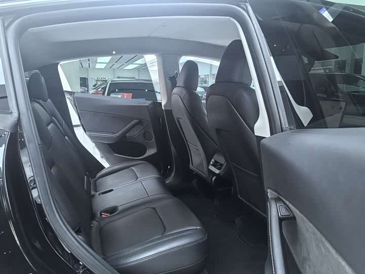 Фото 7 - Tesla Model Y
