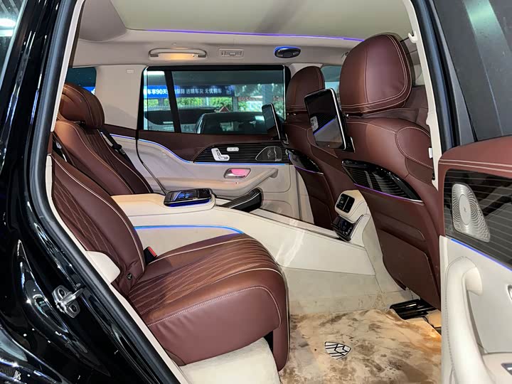 صورة 6 - Mercedes-Benz GLS-Class