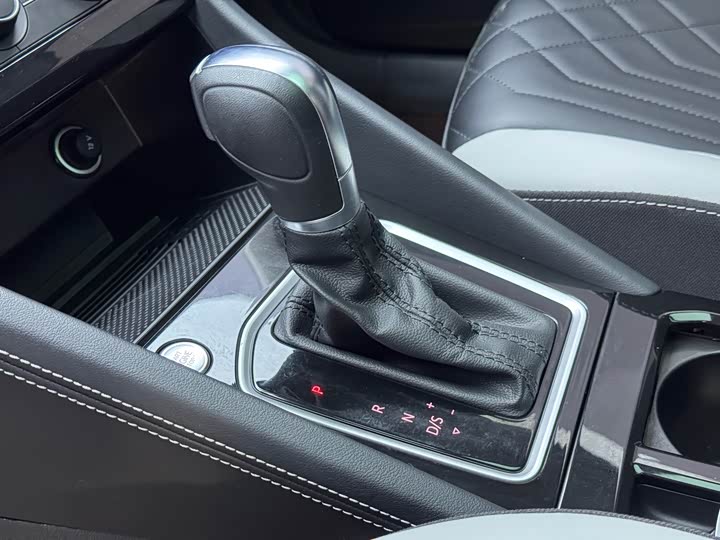 Jetta VS7 2024 2024款 千里江山 280TSI 自动荣耀版