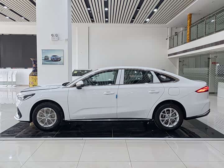 Фото 3 - Geely Galaxy Starshine 6
