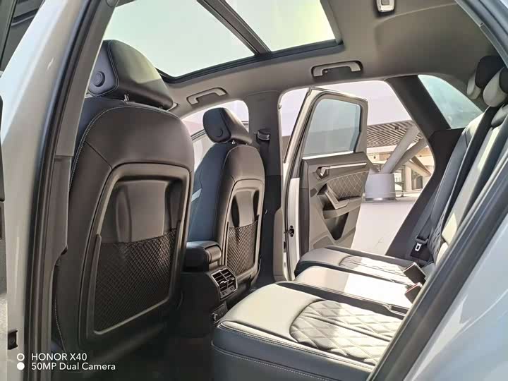 Audi Q3 2025 2025款 quattro 45周年典藏版 35TFSI 时尚动感型