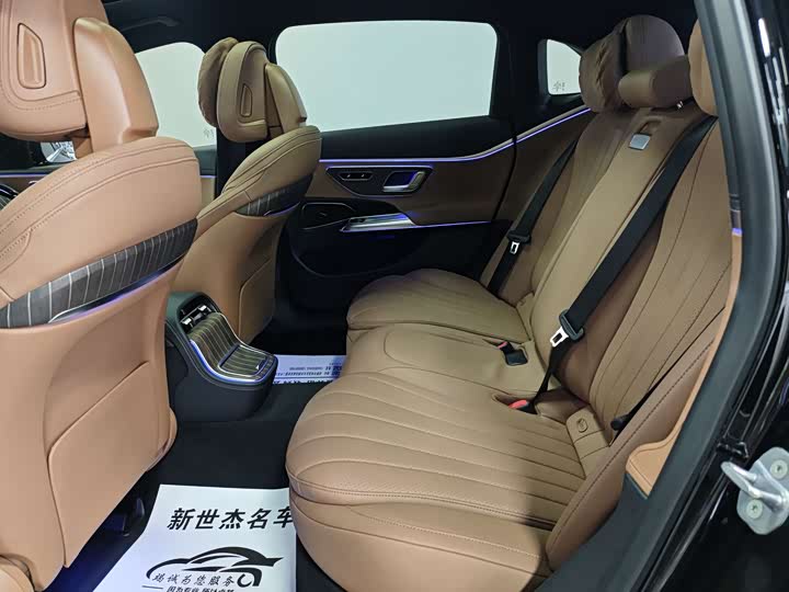 Zdjęcie 5 - Mercedes-Benz E-Class