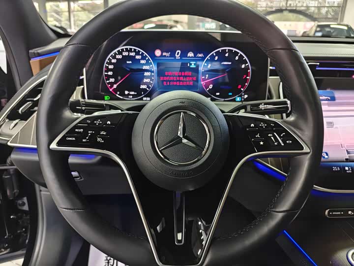 Zdjęcie 7 - Mercedes-Benz E-Class