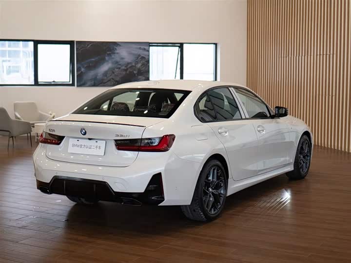 BMW 3 Series 2025 2025款 330i M运动曜夜套装