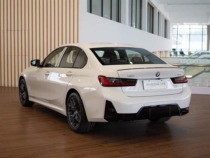 BMW 3 Series 2025 2025款 330i M运动曜夜套装