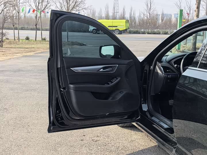 Фото 9 - Cadillac CT5