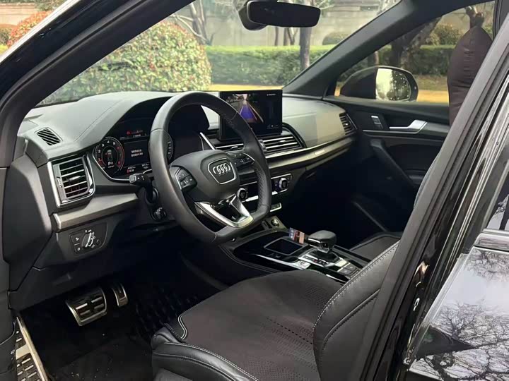 Zdjęcie 8 - Audi Q5L