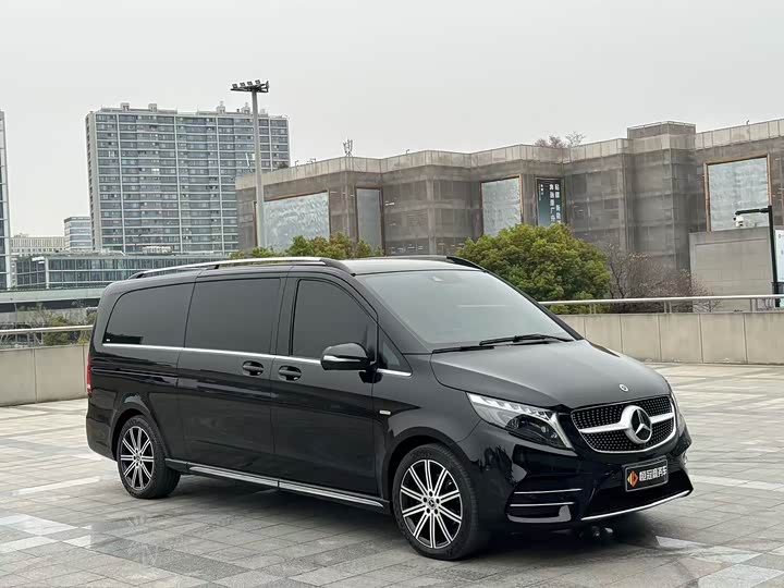 Фото 3 - Mercedes-Benz V-Class