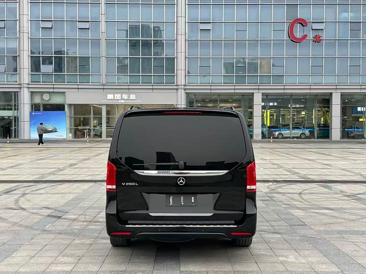 Фото 6 - Mercedes-Benz V-Class