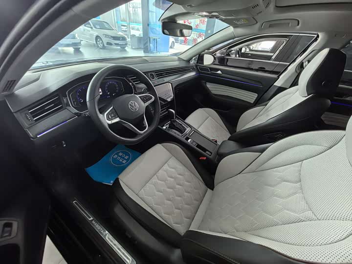 Фото 3 - Volkswagen Magotan