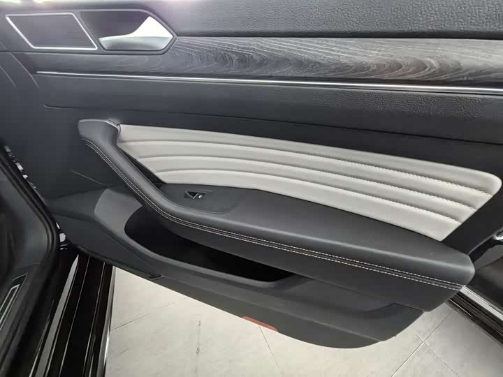 Фото 9 - Volkswagen Magotan
